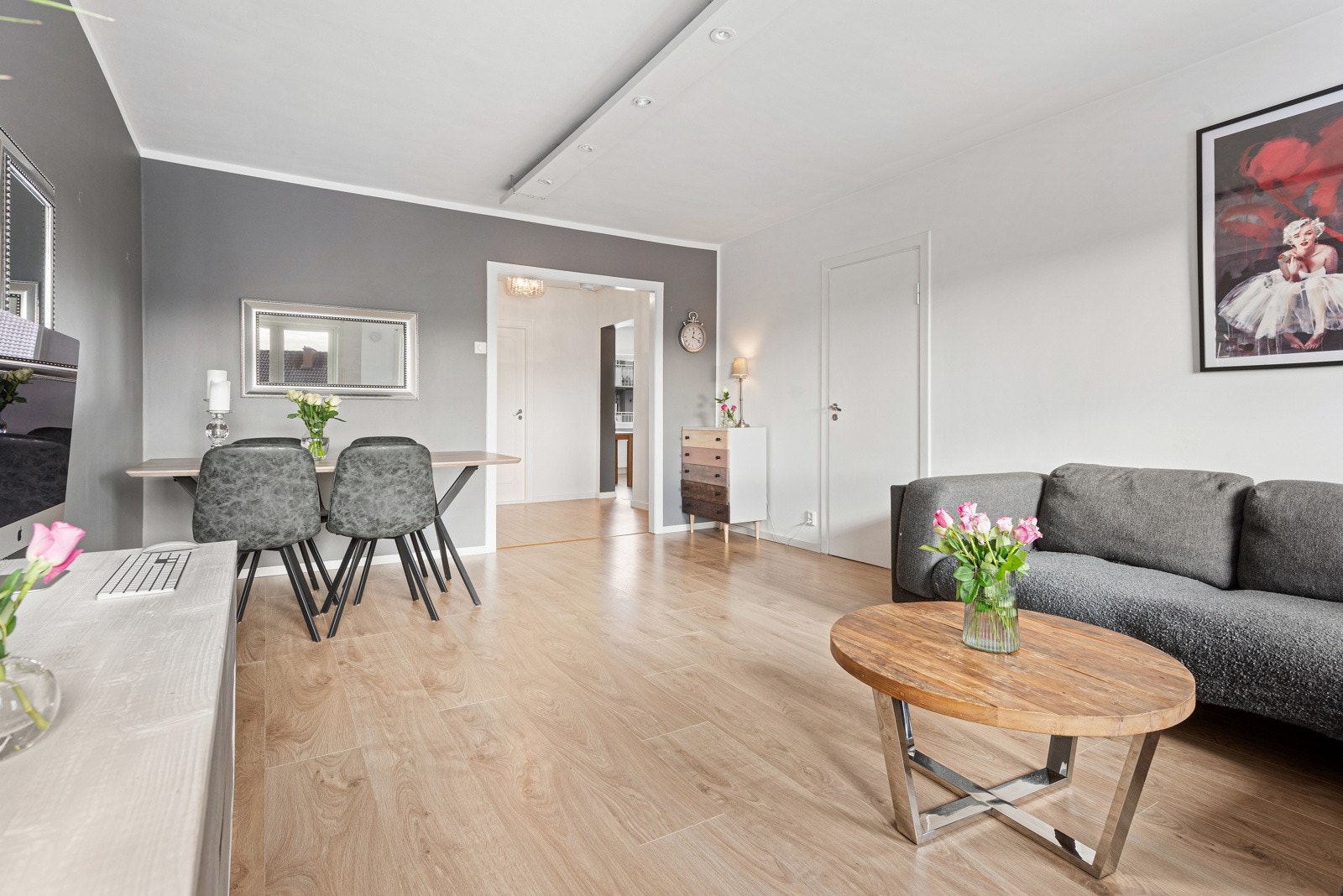 Leiligheten er innredet med fine farge- og materialvalg! Galleribilde