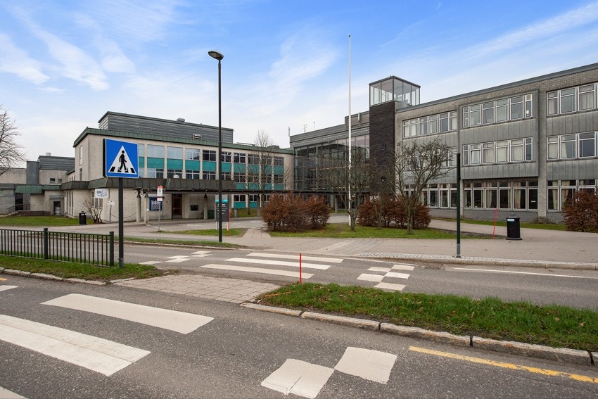 Kort vei til Sandefjord Videregående skole, samt barneskoler og barnehager Galleribilde
