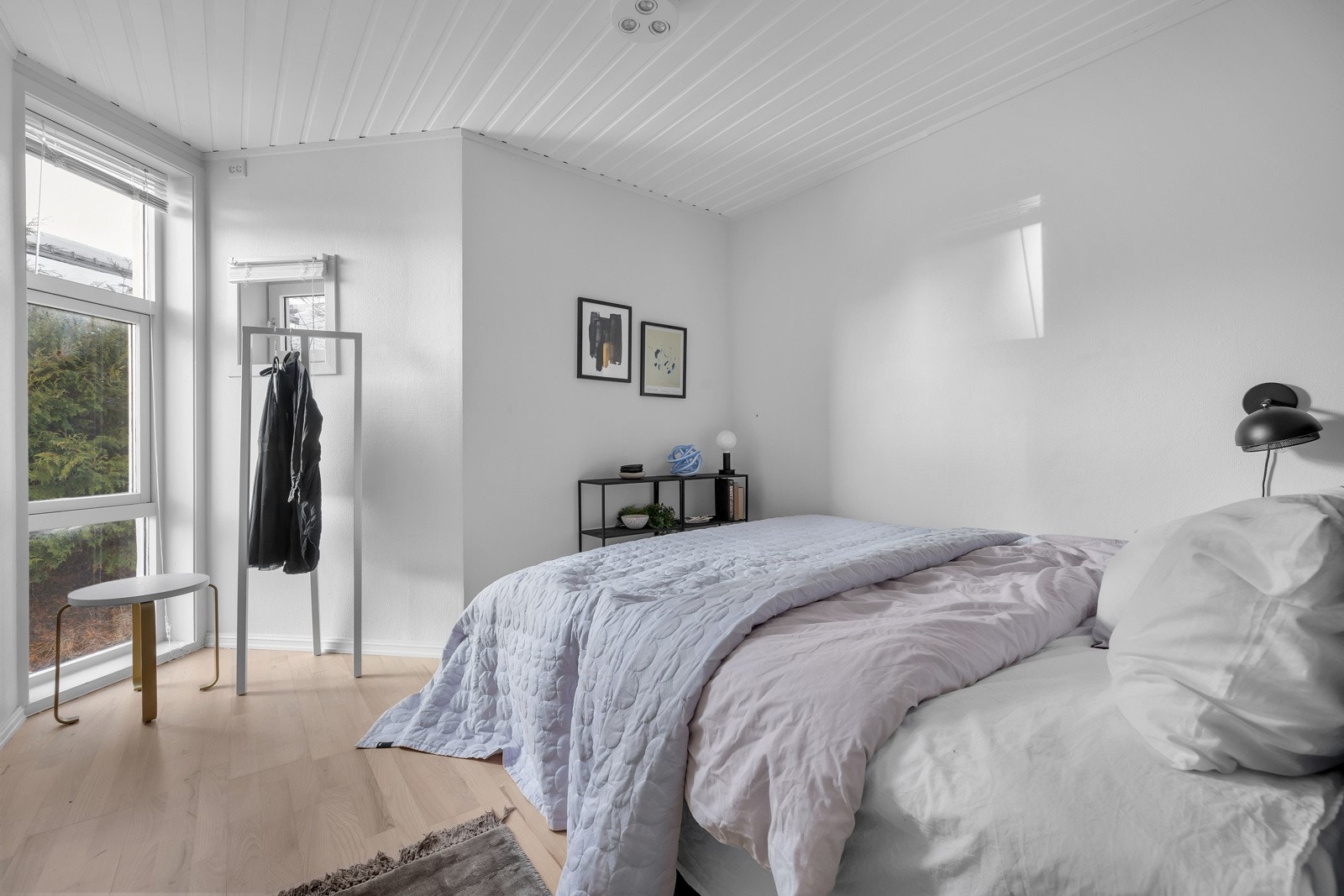 Soverom 2 mot sør i 1. etasje Galleribilde