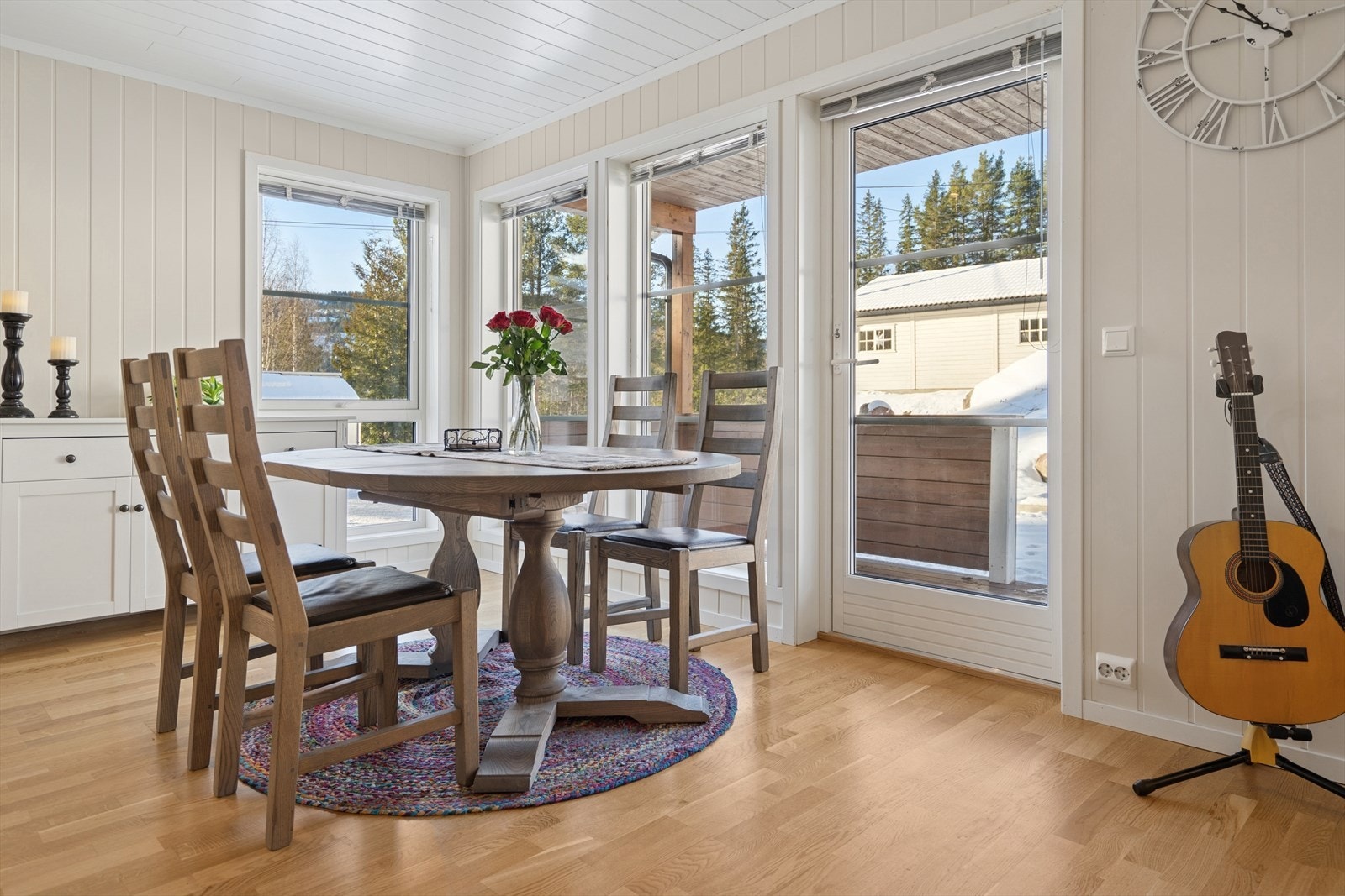 Utgang til overbygd terrasse. Galleribilde