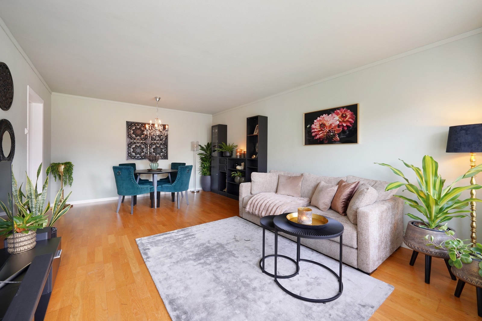 Store deler av leiligheten er nymalt. Galleribilde