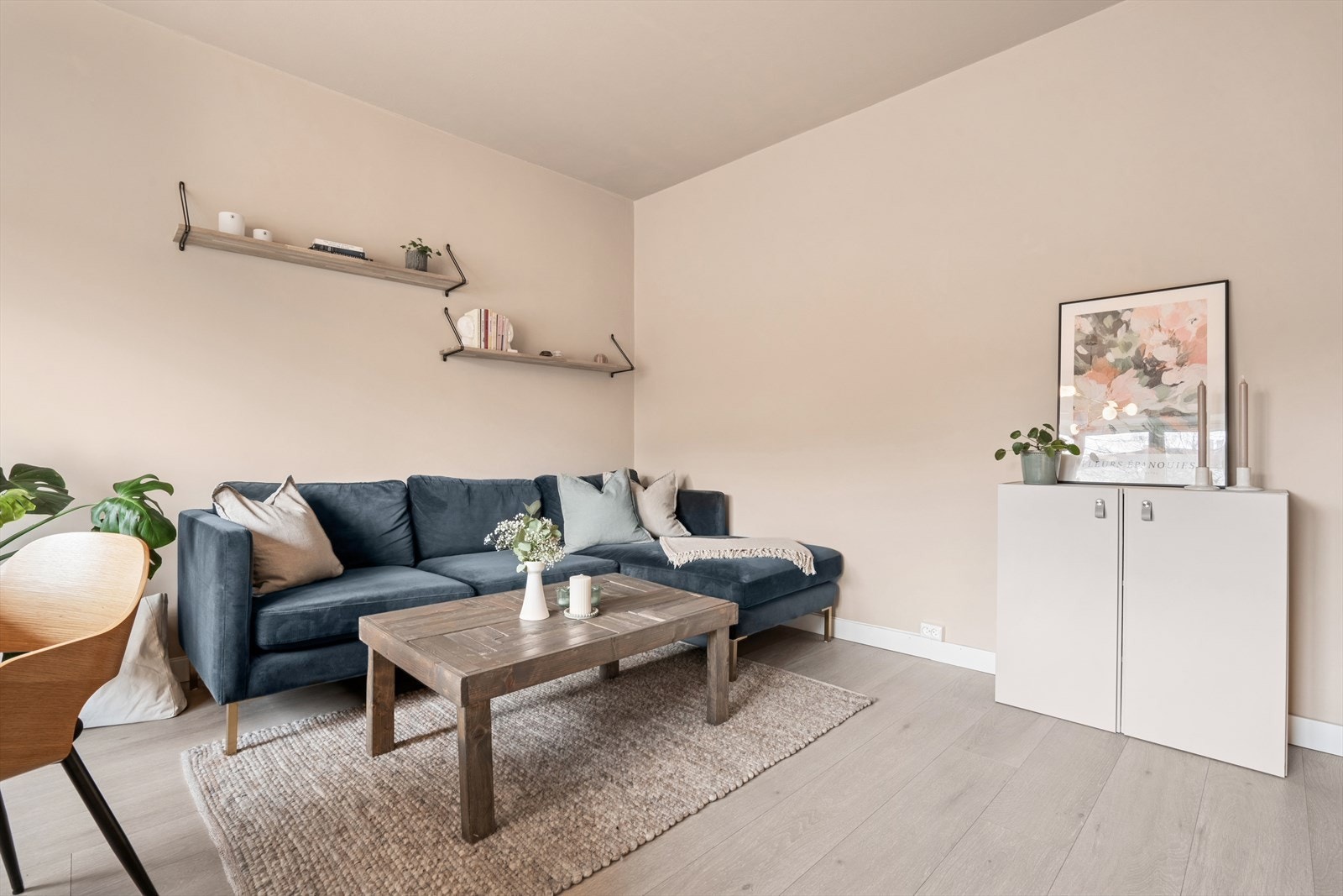 Takhøyden i stuen er målt til 2,64m. Galleribilde