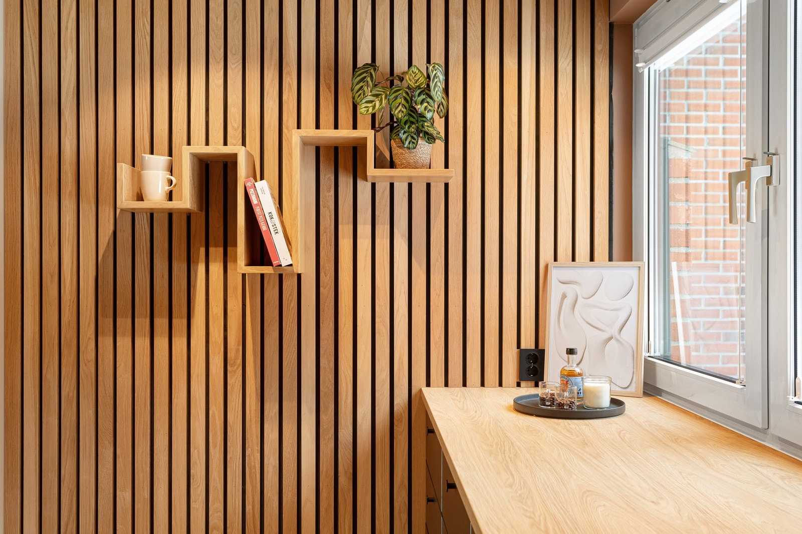 Benkeplaten på kjøkkenet er fra Sigdal. Galleribilde