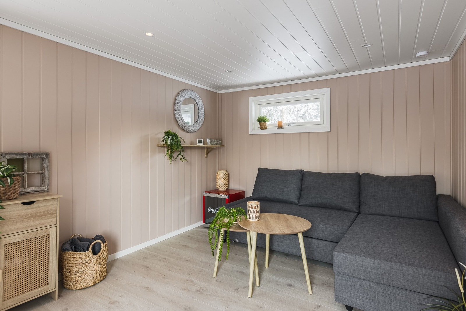 Gäststugan. Galleribilde