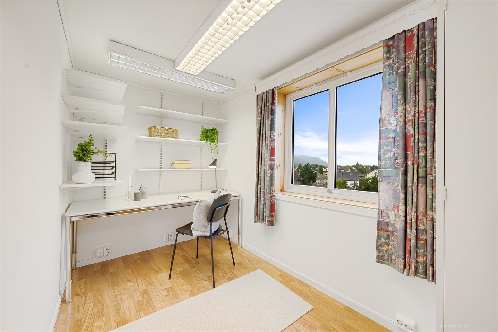 I tillegg finnes et kontor i 2. etasje. Galleribilde