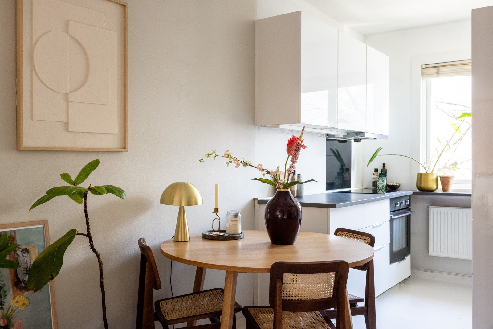 En lekker og arealeffektiv 2-roms med sentral beliggenhet på Bislett/Adamstuen. Galleribilde