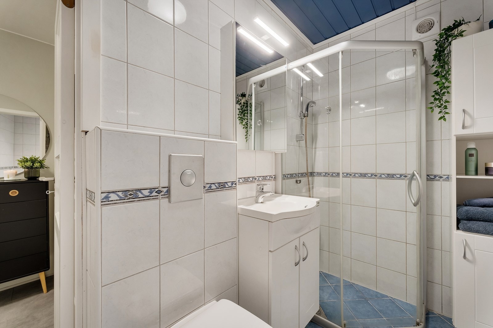 - Helfliset bad på 3,3 m² - Galleribilde