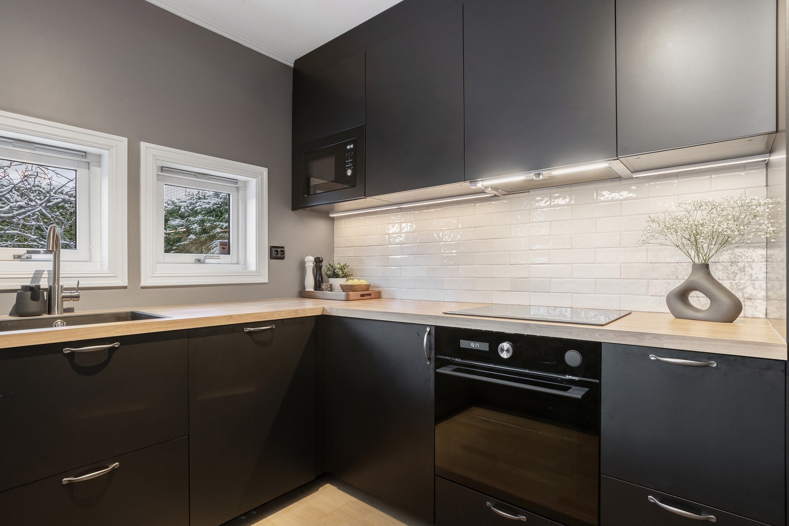 Komfyrvakt og lekkasjestopper er montert Galleribilde