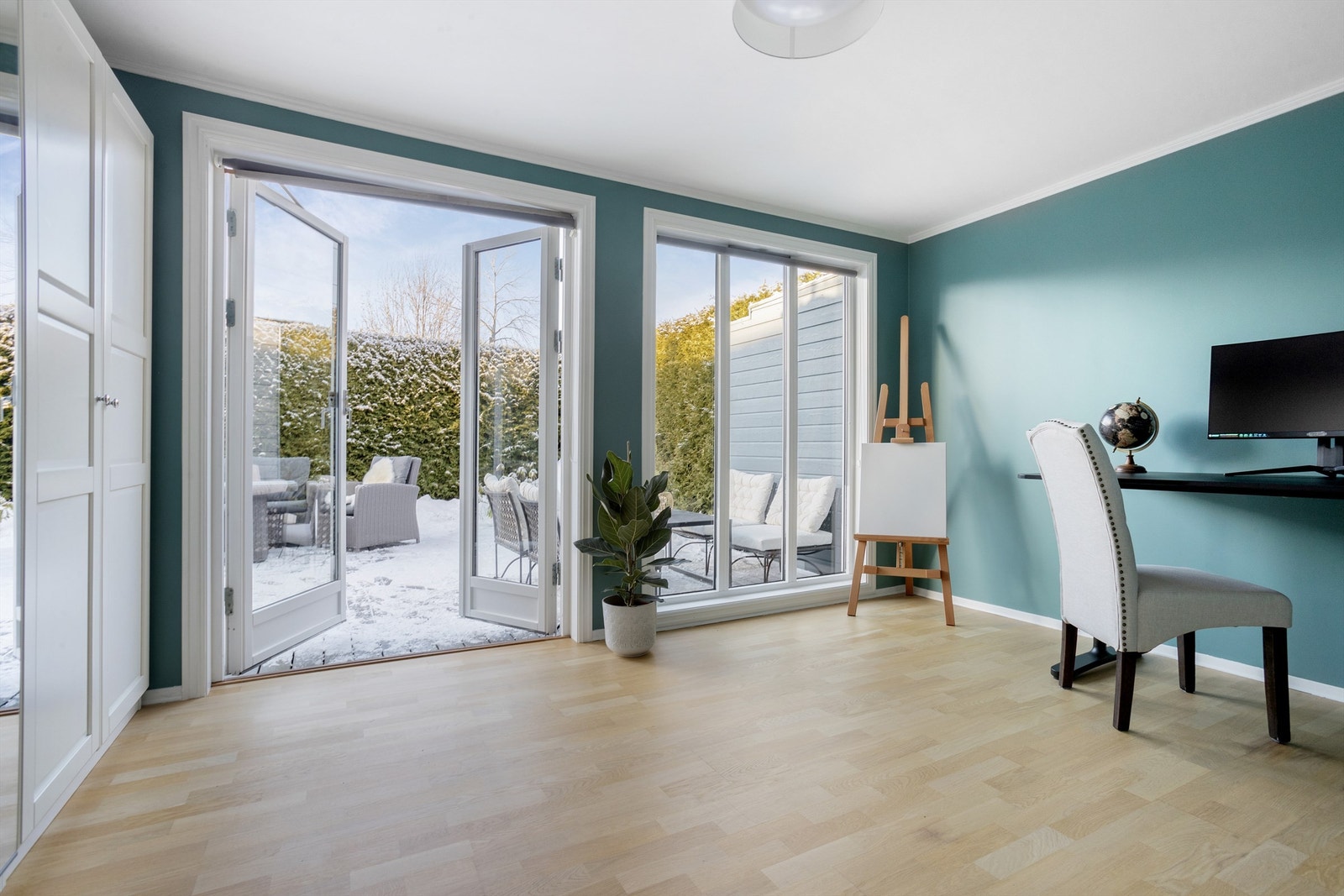 Boligen har fire gode soverom - Dette er soverom i 1.etg. (gjesterom, kontor, ekstra stue) Galleribilde