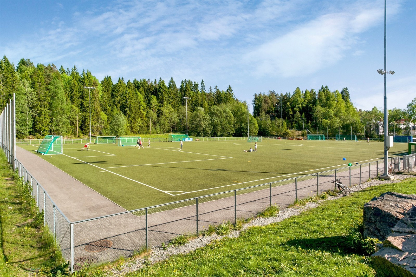 Oppegård byr på et mangfold av idretter - Her er fotballbane som ligger i nærheten. Galleribilde
