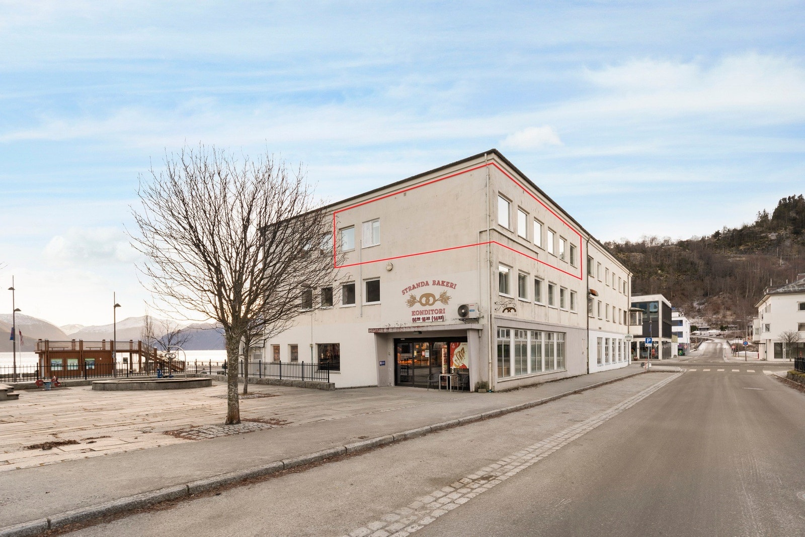 Bygget er oppført i mur- /betongkonstruksjon med etasjeskillere av betong Galleribilde