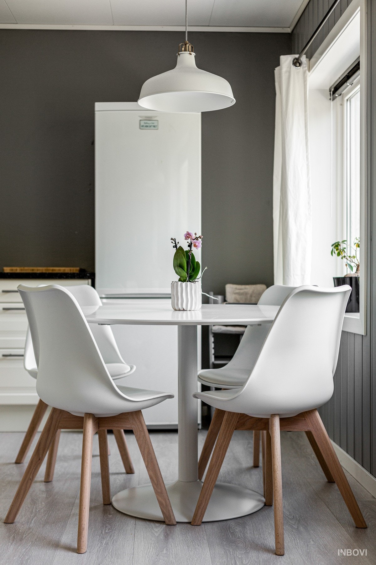 Detaljbilde - God plass til frokostbord Galleribilde