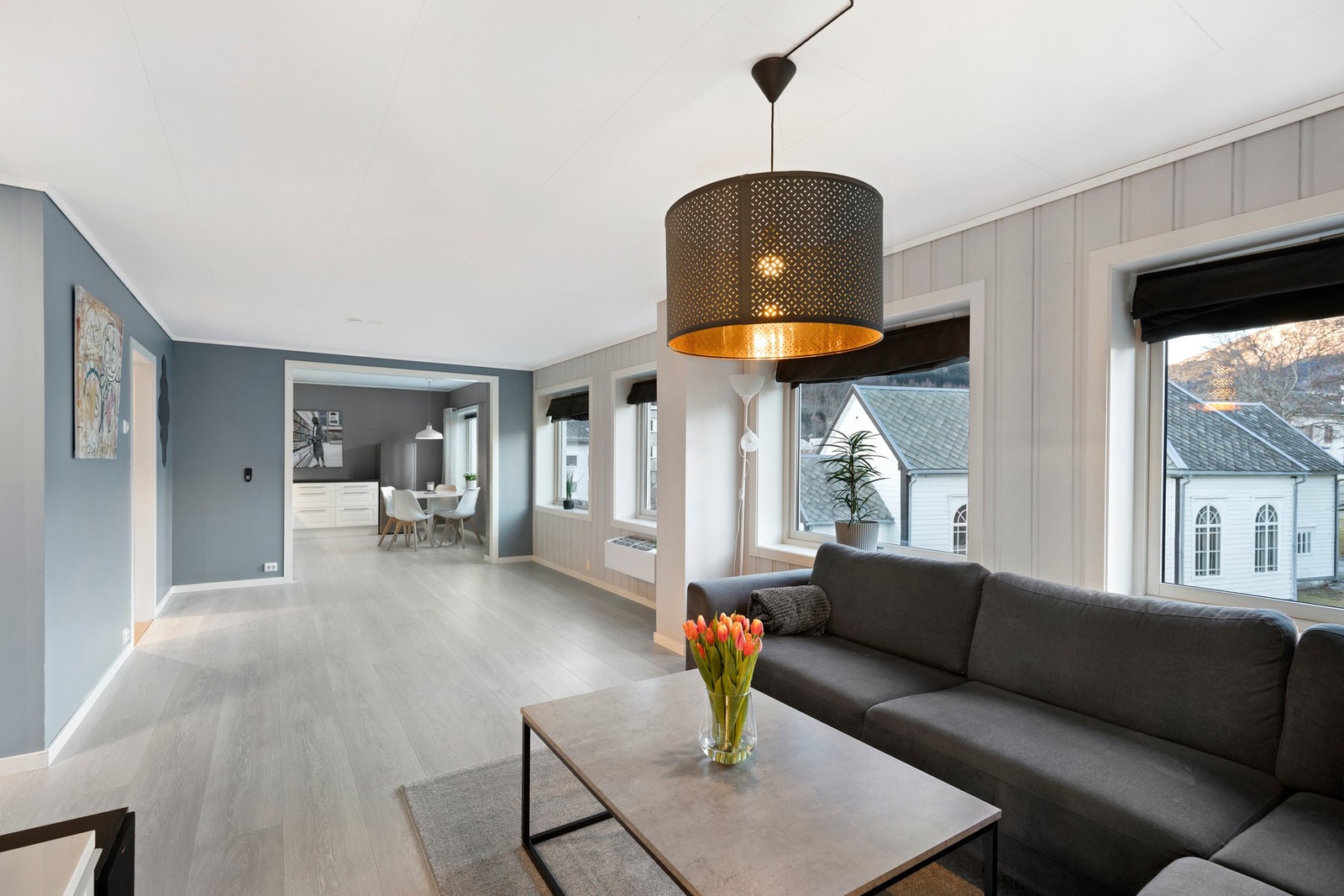 Det er også montert varmepumpe, samt innlagt fiber for tv/internett Galleribilde