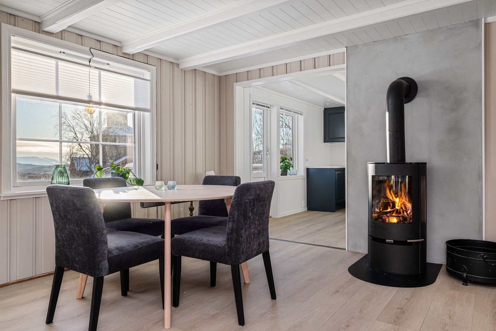 Spisestue. Galleribilde