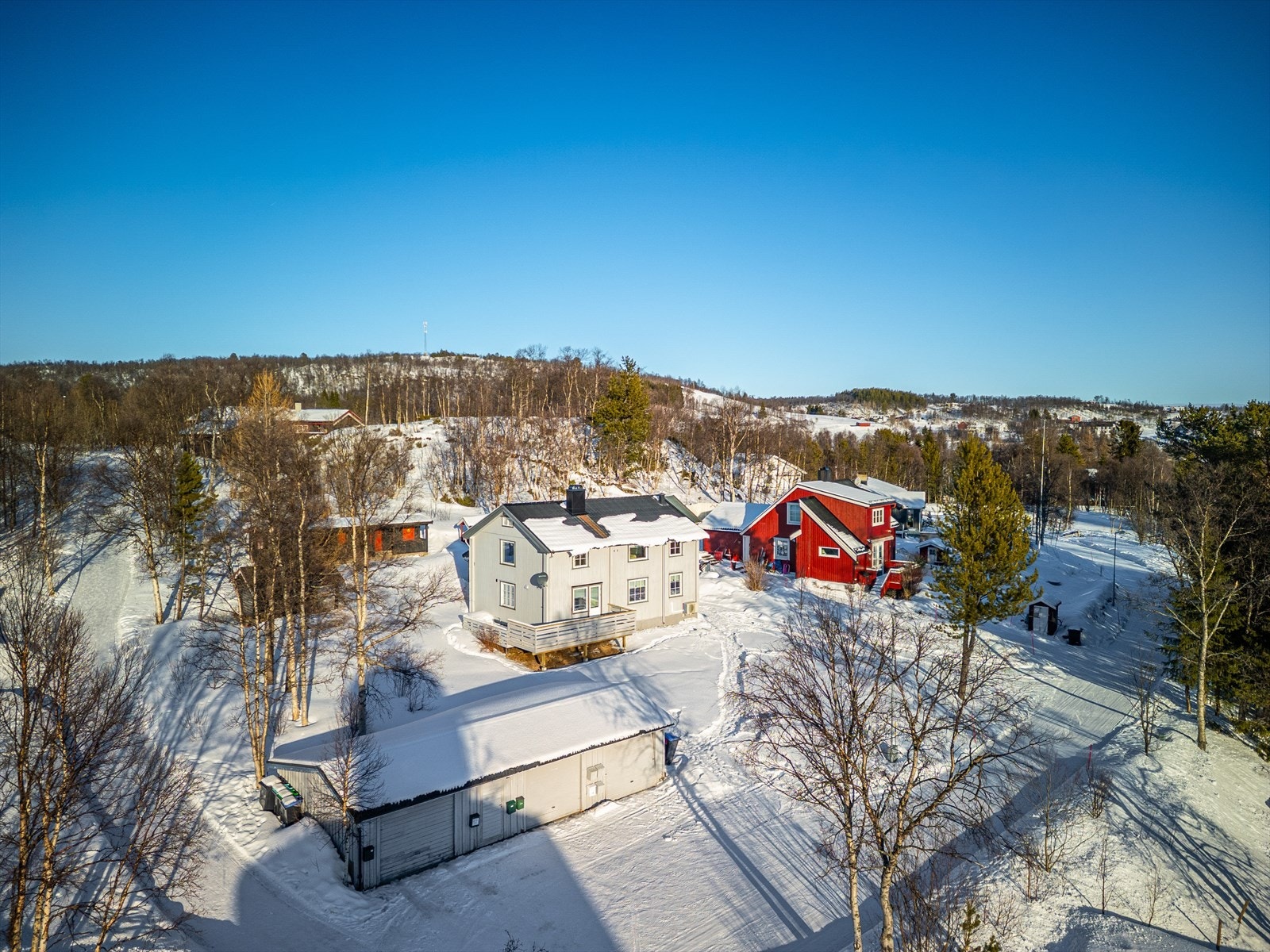 Velkommen til Gammelveien 7. Enebolig med sentral og attraktiv beliggenhet på Glåmos. Galleribilde