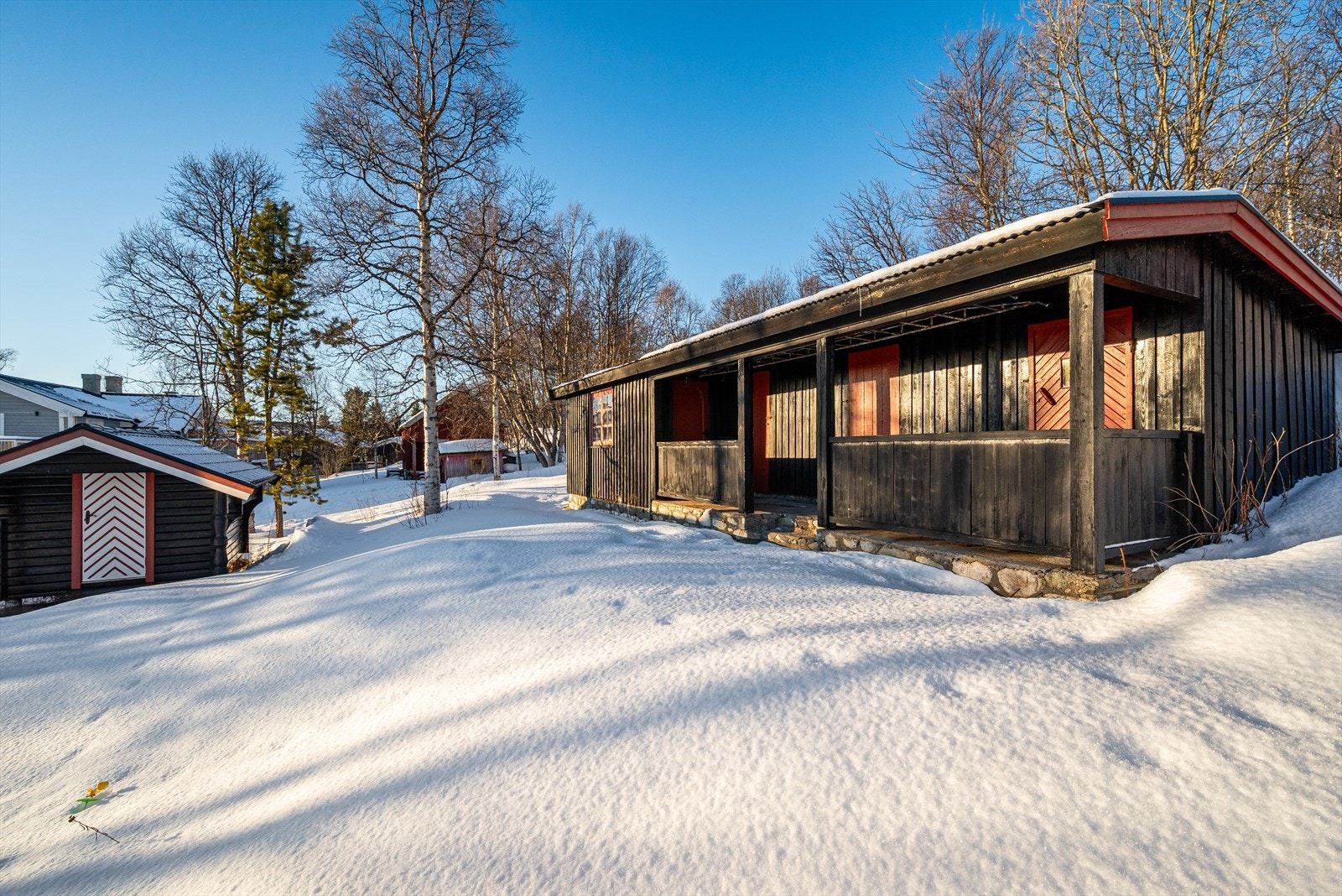 Uthus på 22 kvm. (I tillegg 10 kvm som ikke er målbart pga. lav takhøyde). Galleribilde