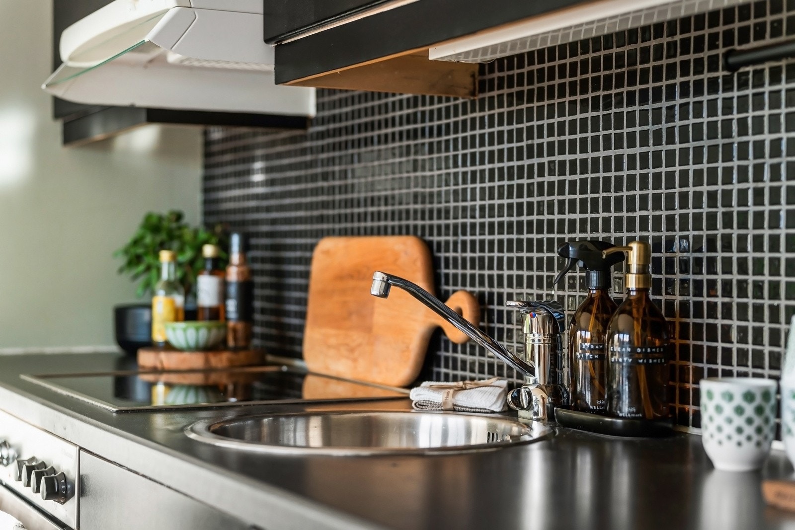 Flotte mosaikkfliser over benkeplate Galleribilde