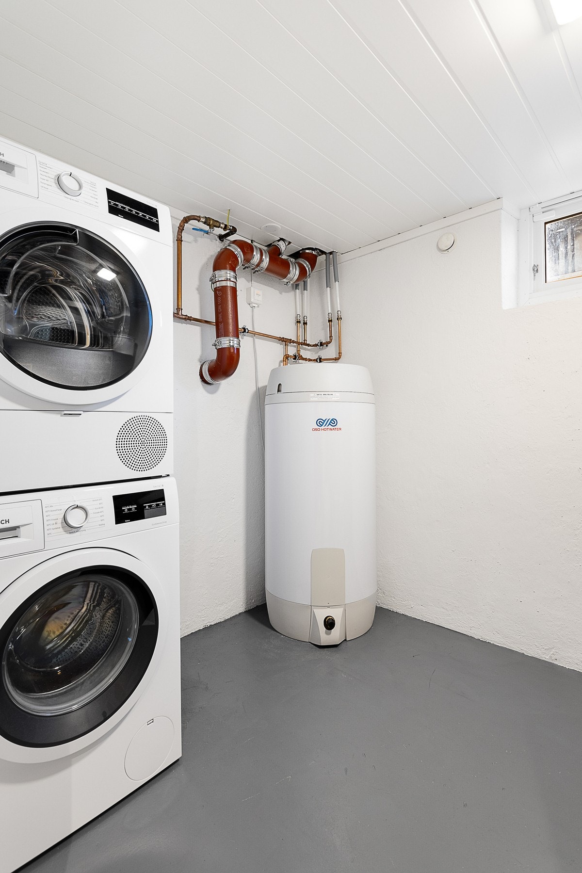 Vaskerom/teknisk rom i kjelleretasje Galleribilde