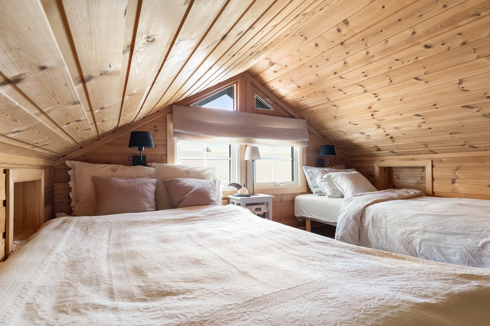 På hemsen er det ytterligere soveplasser, perfekt om man skulle få tilreisende feriegjester. Galleribilde