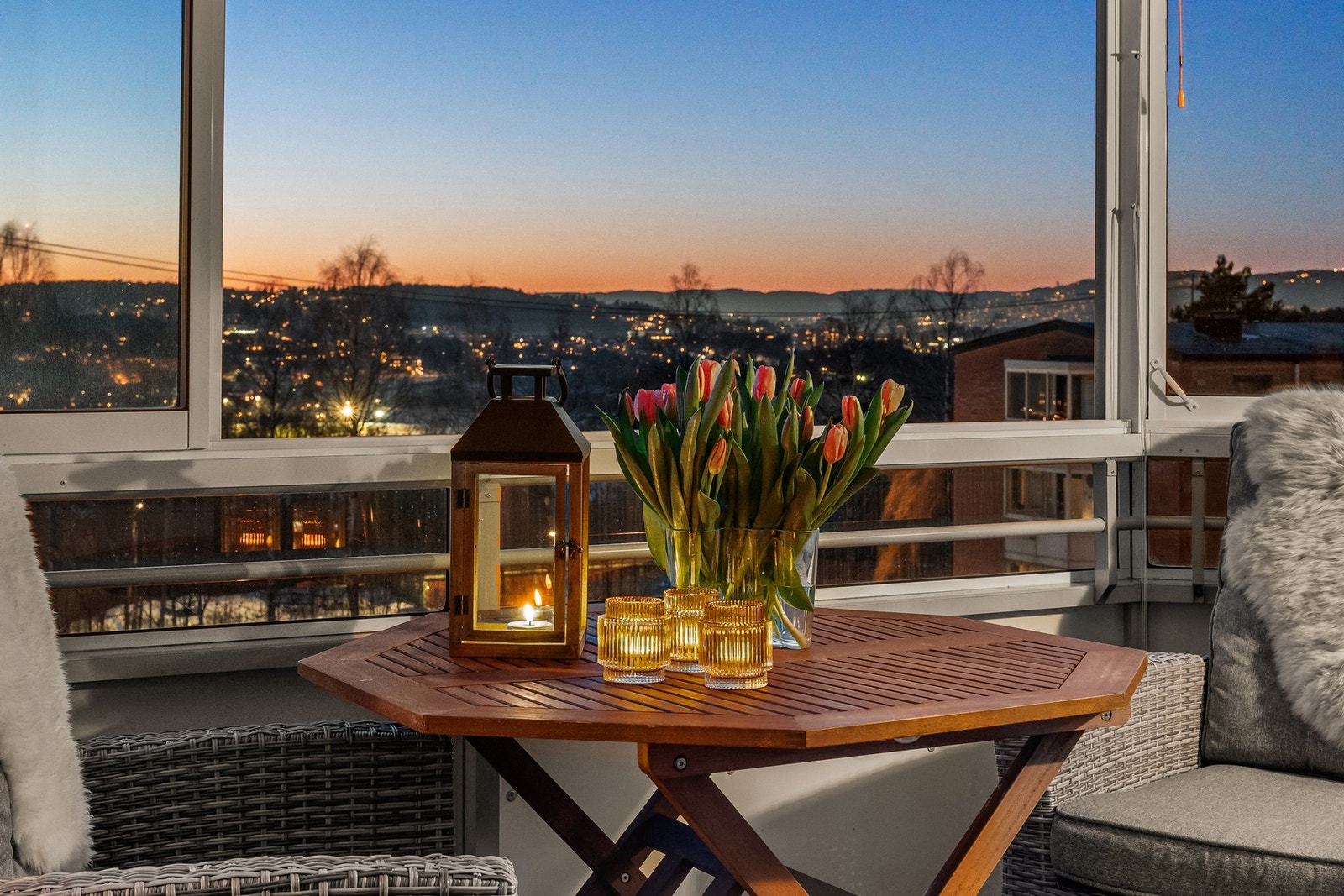 Balkongen byr på herlig utsikt, og fine solnedganger. Galleribilde