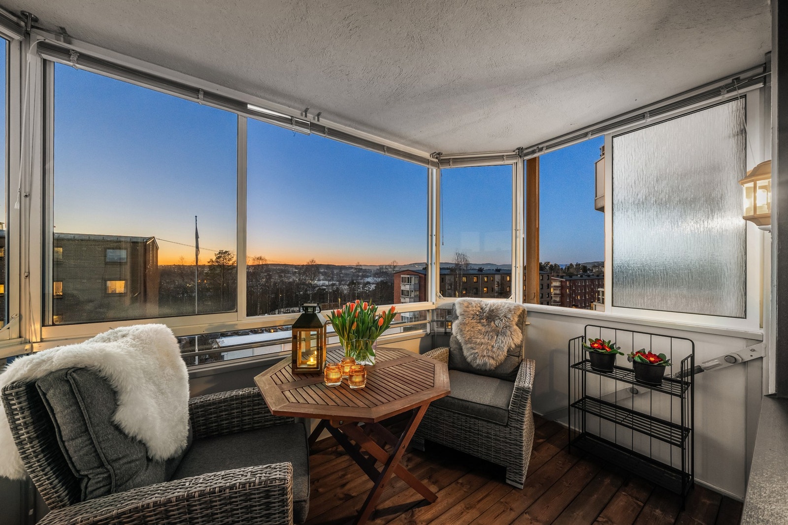 Velkommen til Bølerskrenten 18 - Presentert av Jimmy Phan v/ PrivatMegleren Østensjø. Galleribilde