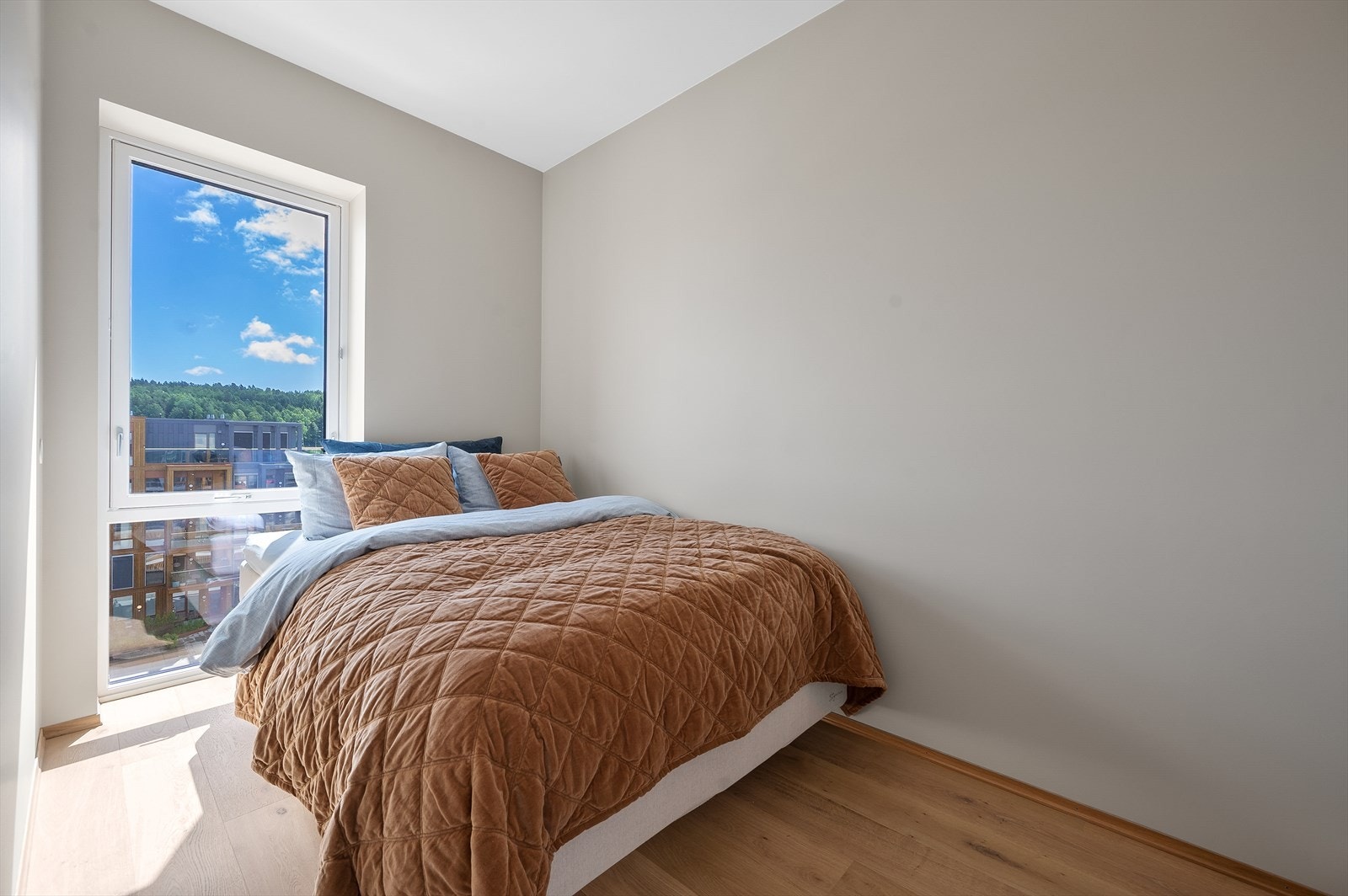 Soverom 2 av 3 Galleribilde