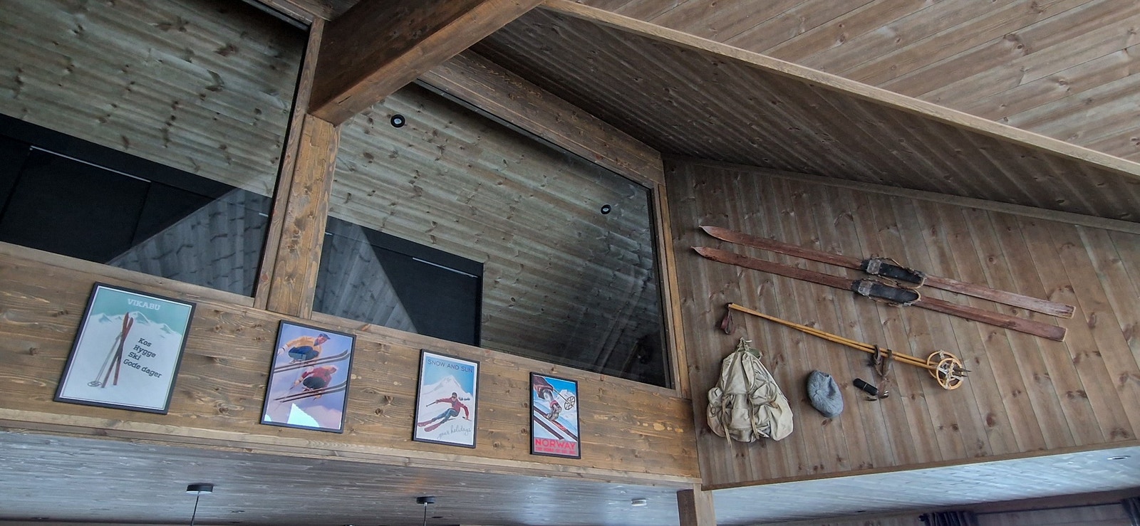 Flott høyde under tak og spennende med store glassfelt i 2 etg
Avvik vil forekomme Galleribilde