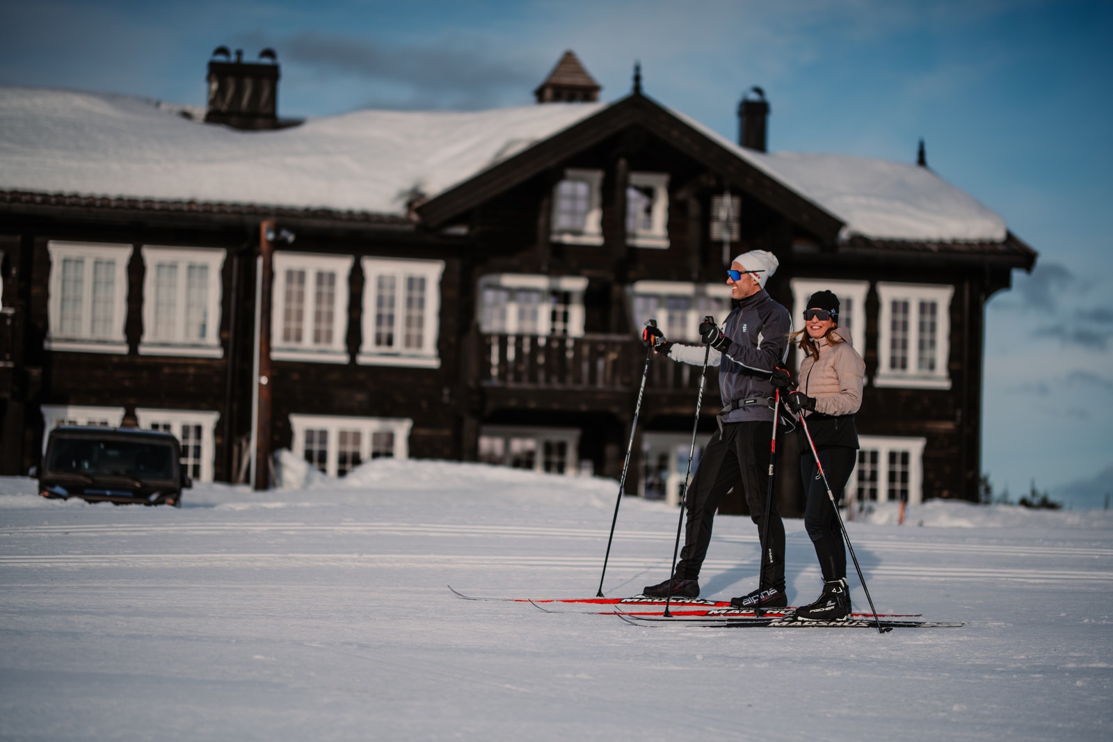 Kort avstand på ski til Blefjell Lodge med servering og dagligvarebutikk Galleribilde