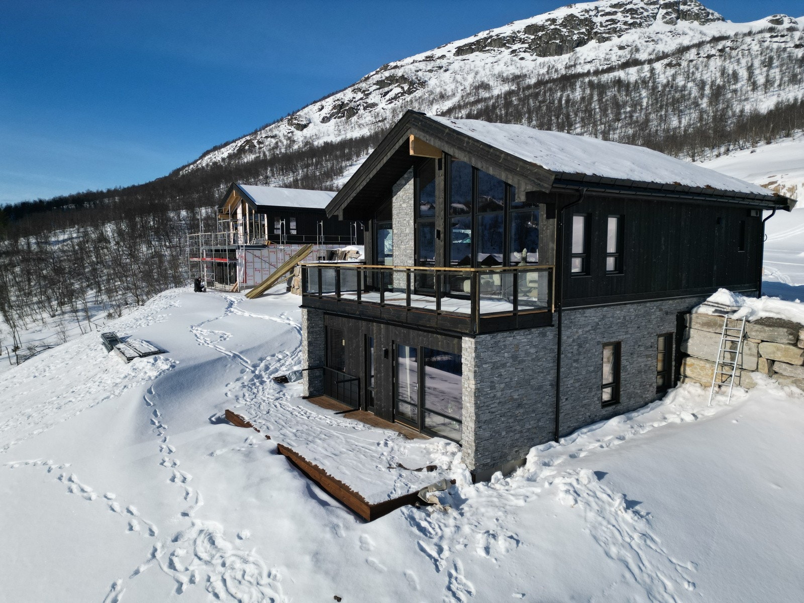 Fjellglimt vestre forann Galleribilde