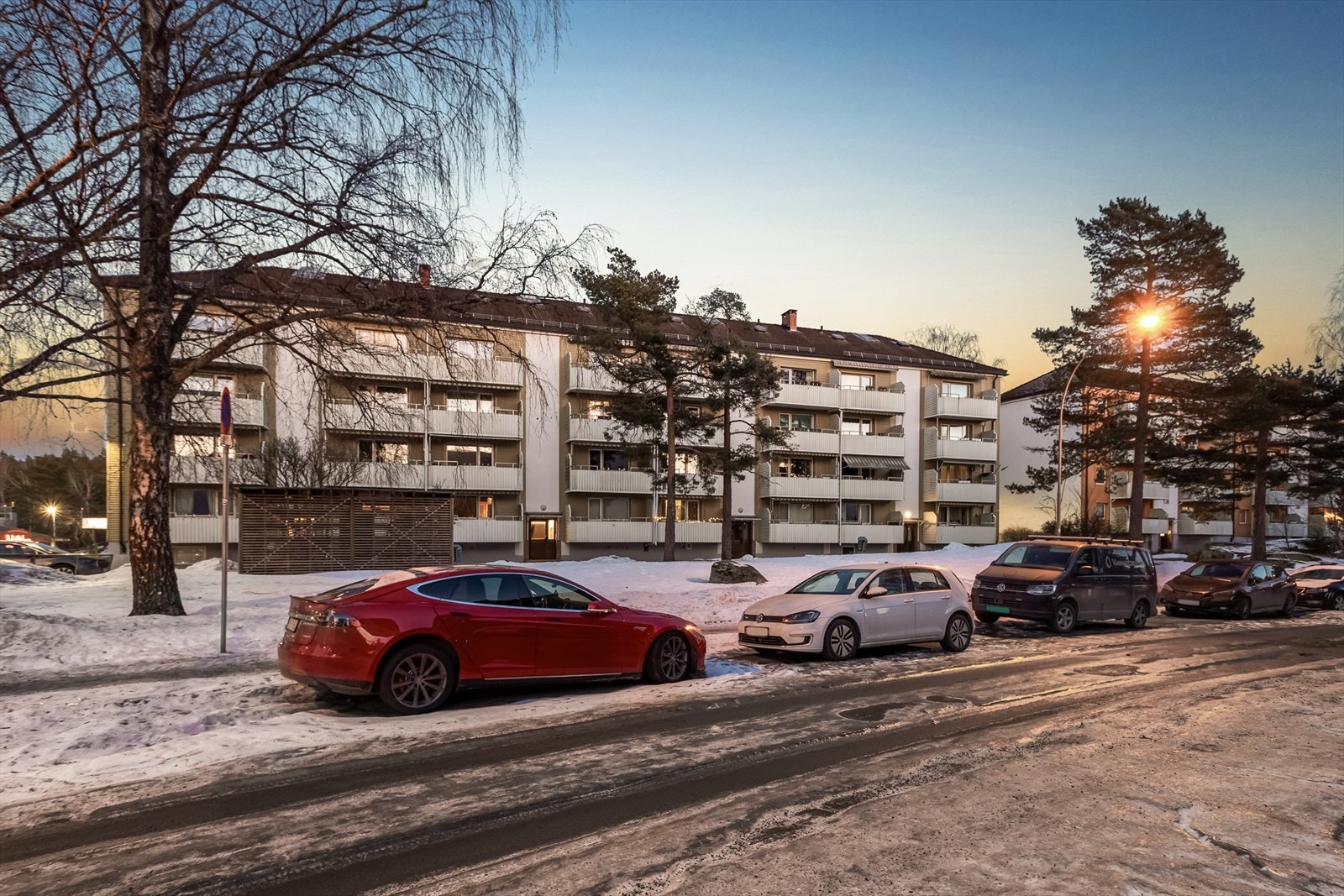 Leiligheten ligger med umiddelbar nærhet til Østmarka. Galleribilde