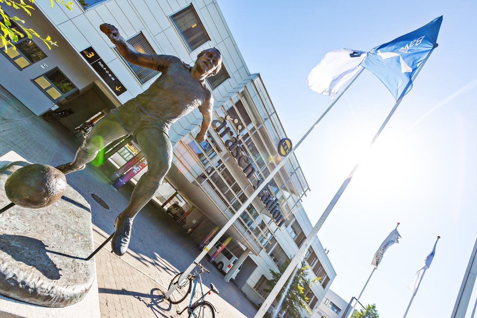 Åråsen Stadion finnes i nærområdet. Galleribilde