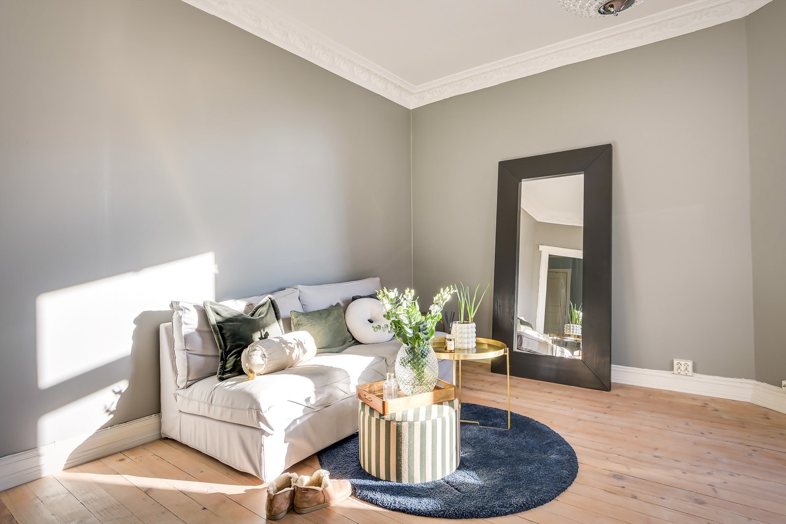 En høytliggende hjørneleilighet i byggets 3. etasje. Galleribilde