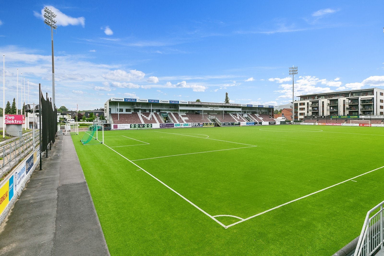 Consto arena der Mjøndalen spiller sine hjemmekamper. Galleribilde