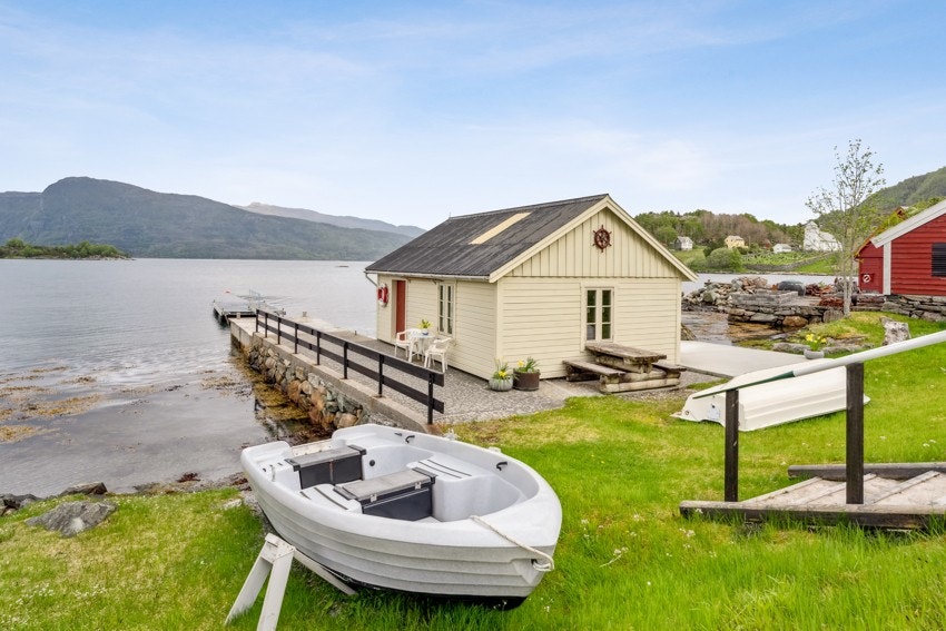 Fantastisk sjøeigedom med naust og kaianlegg Galleribilde