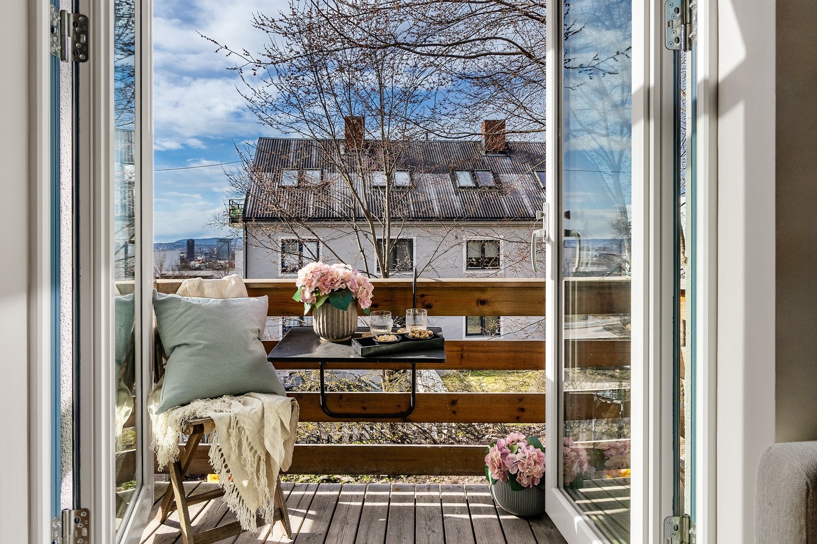 Rålekker 3-roms leilighet med sentral beliggenhet på Ekebergskrenten. Galleribilde
