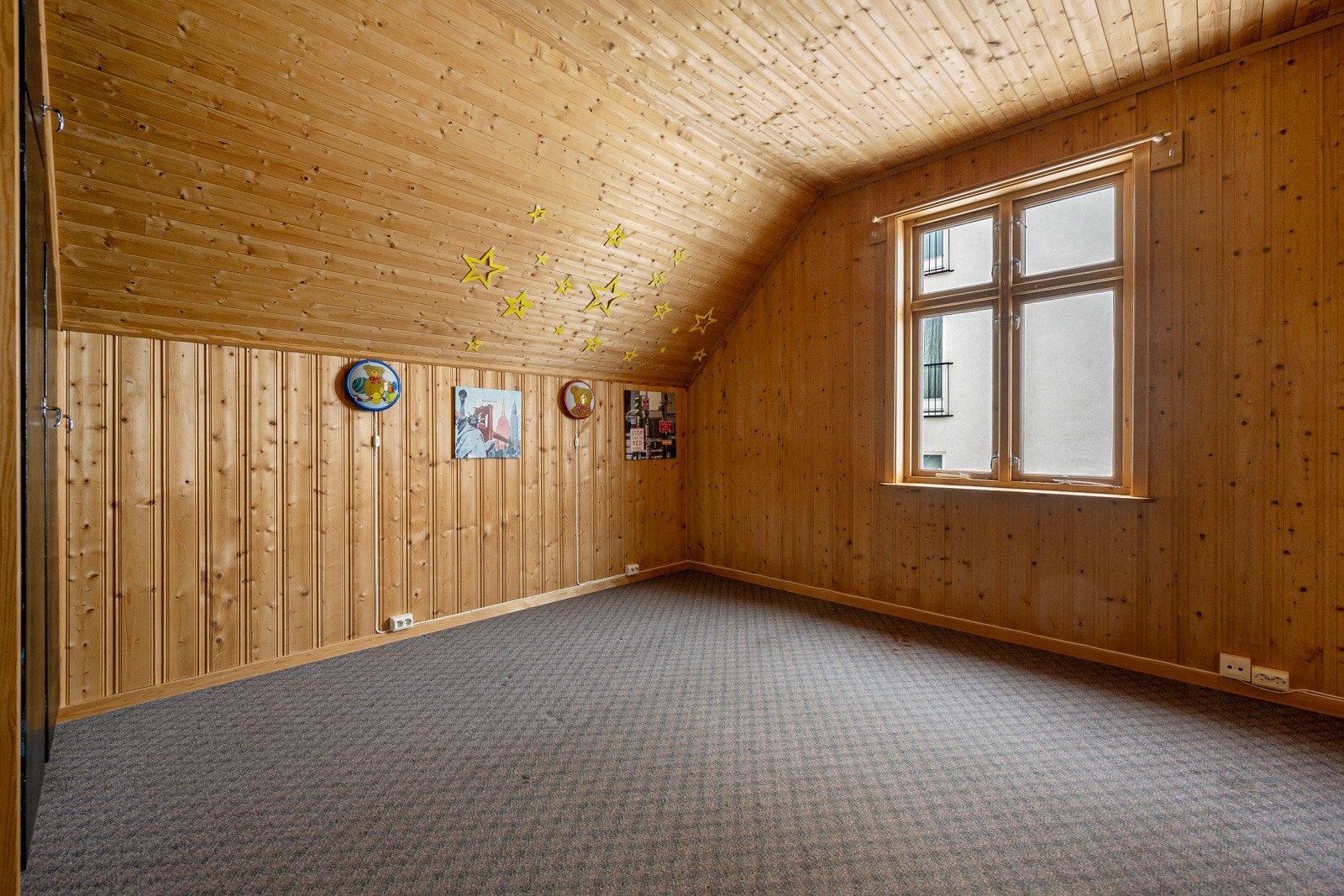 Soverom 2 i 2. etasje har også god størrelse Galleribilde