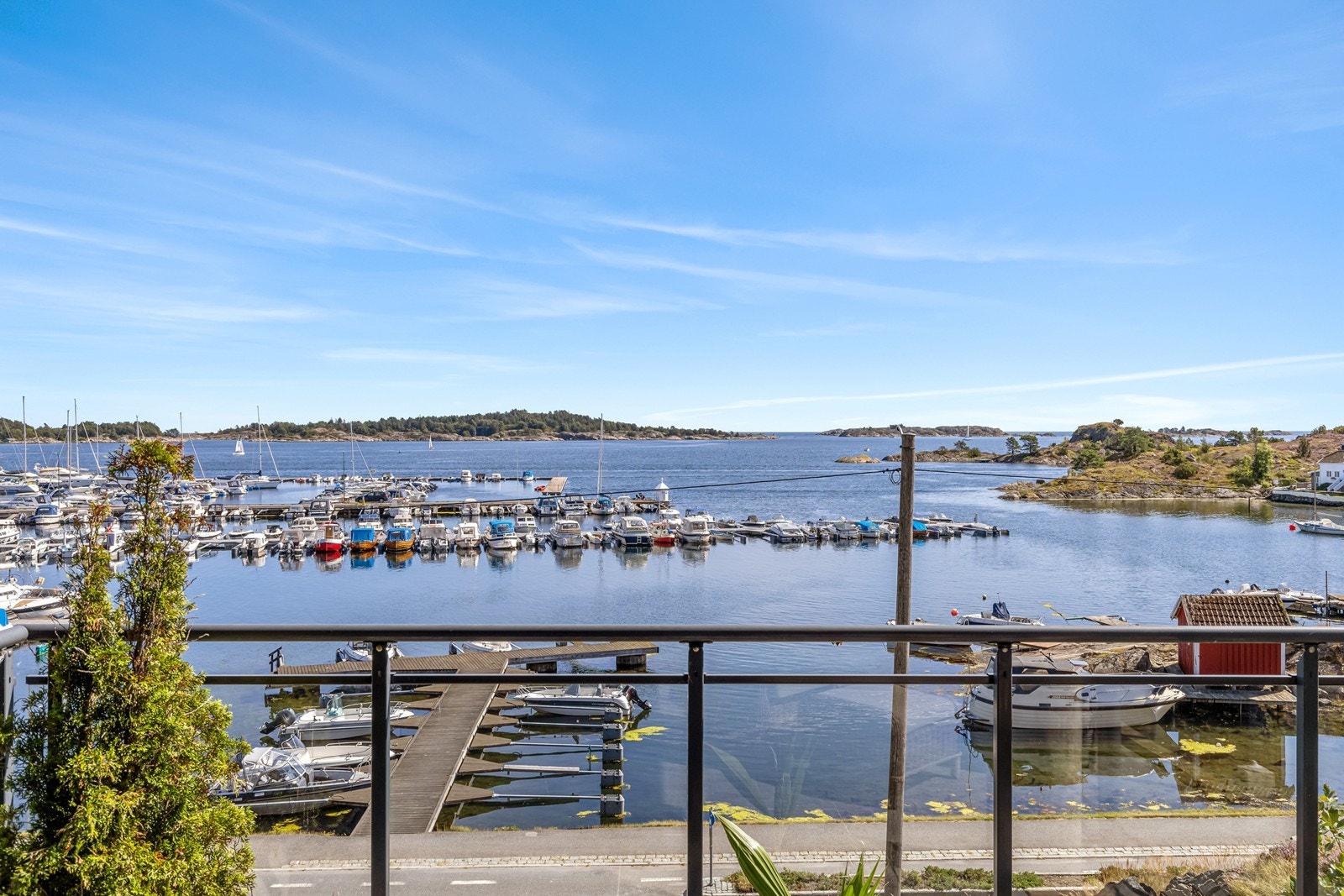 Våkne opp til denne utsikten og fantastisk soloppgang. Galleribilde