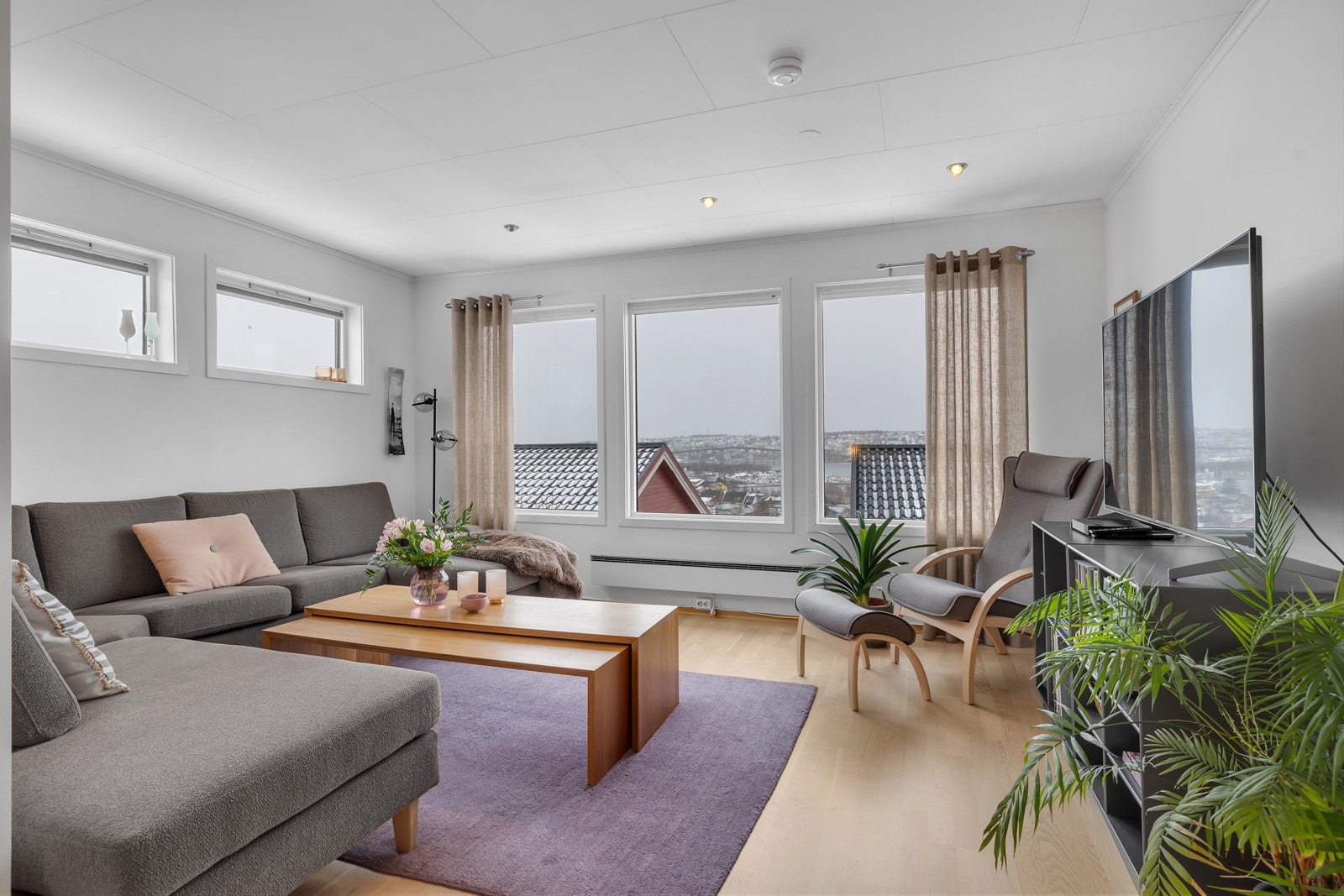 Downlights i tak. Galleribilde