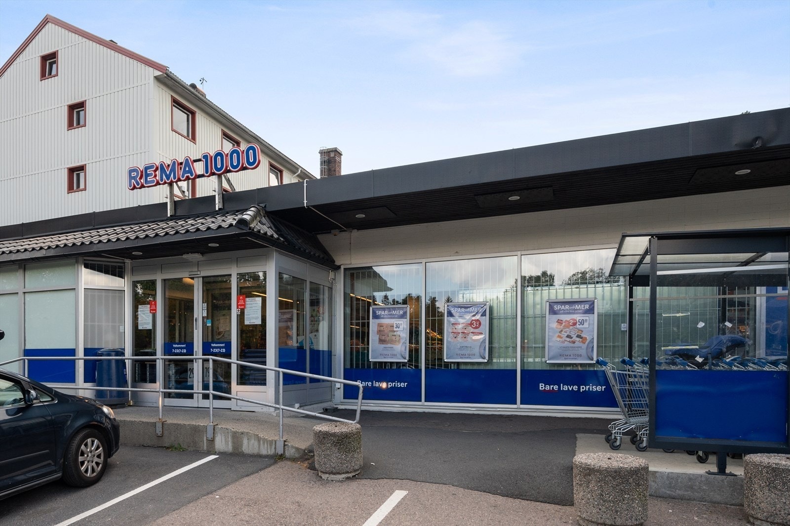 Nærmeste matbutikk er Rema 1000, under 5 minutters gange unna boligen. Galleribilde