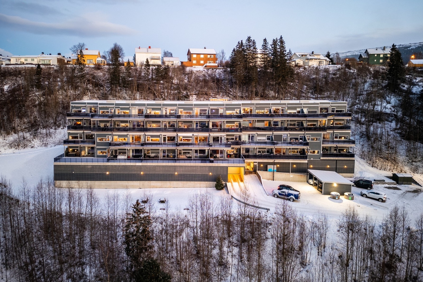 Her finner du en romslig leilighet i øverste etasje i Vikaåsen Galleribilde