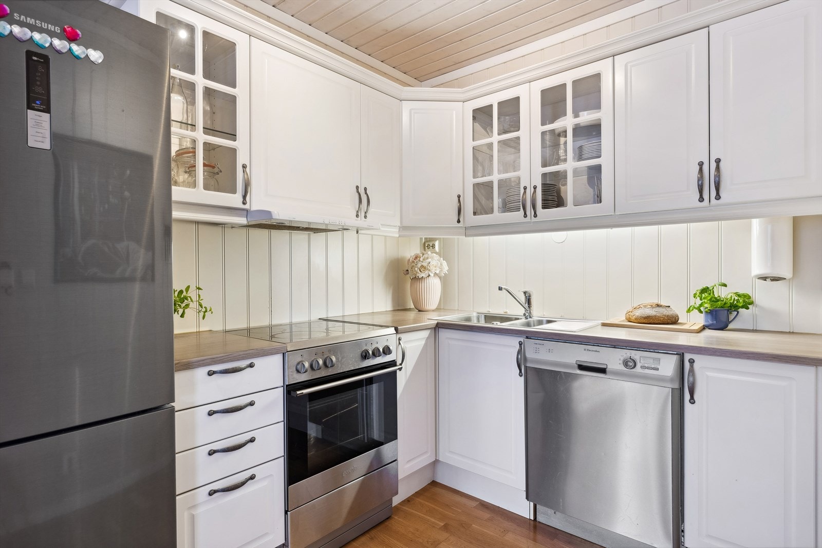 Benkeplate i laminat. Galleribilde