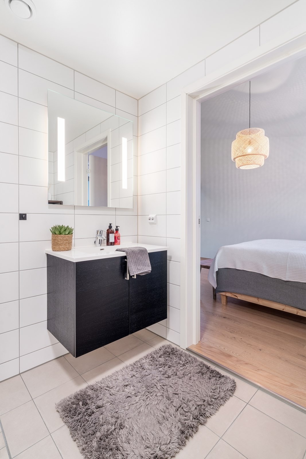 Hovedsoverommet har tilknytning til eget bad. Galleribilde