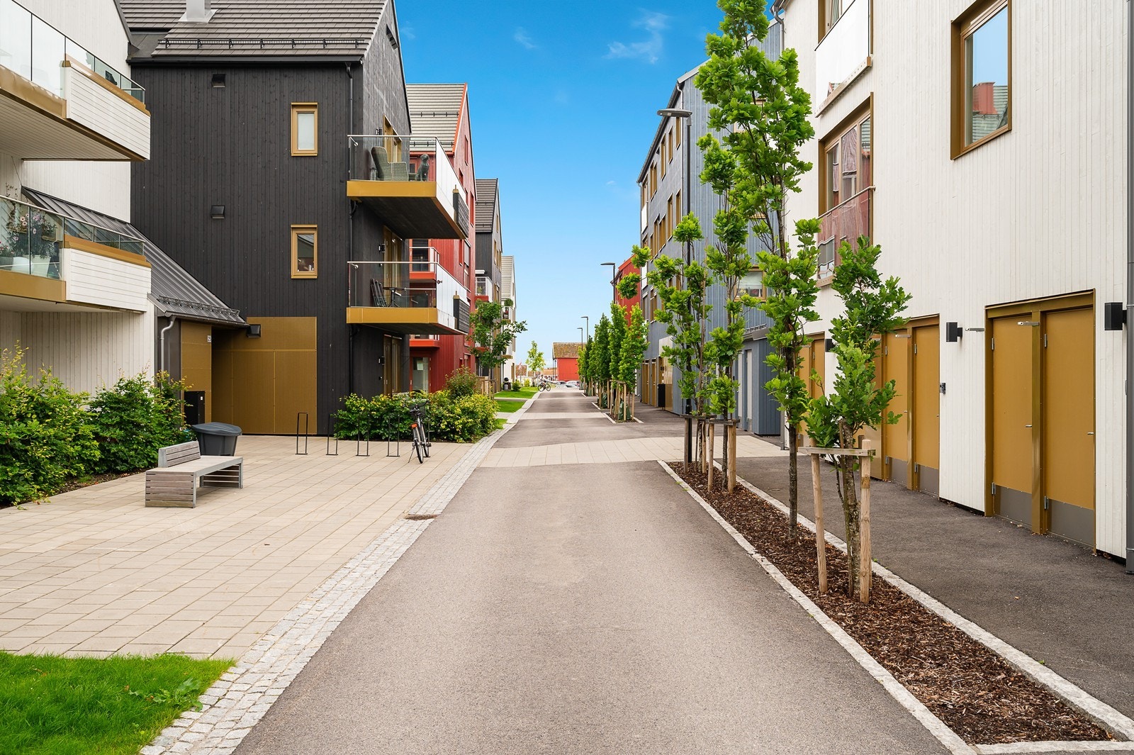 På Smietangen er det etablert flere borettslag i sjønære omgivelser like utenfor Langesund sentrum, et meget hyggelig bosted! Galleribilde