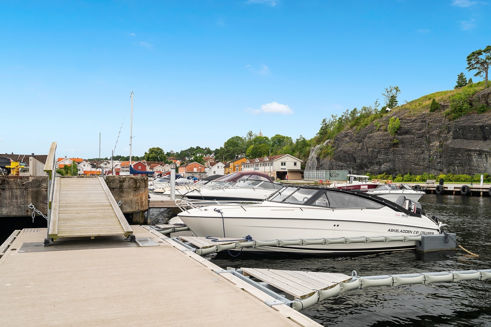 Båtplass med 2,9m bredde medfølger! Galleribilde