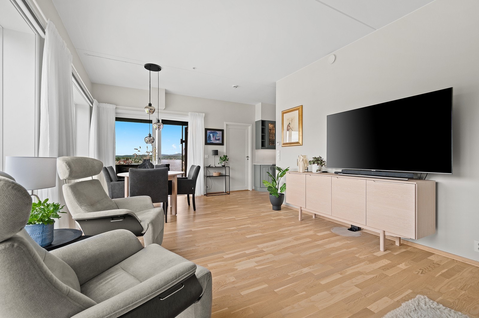 Fra stue mot spisestuedel Galleribilde