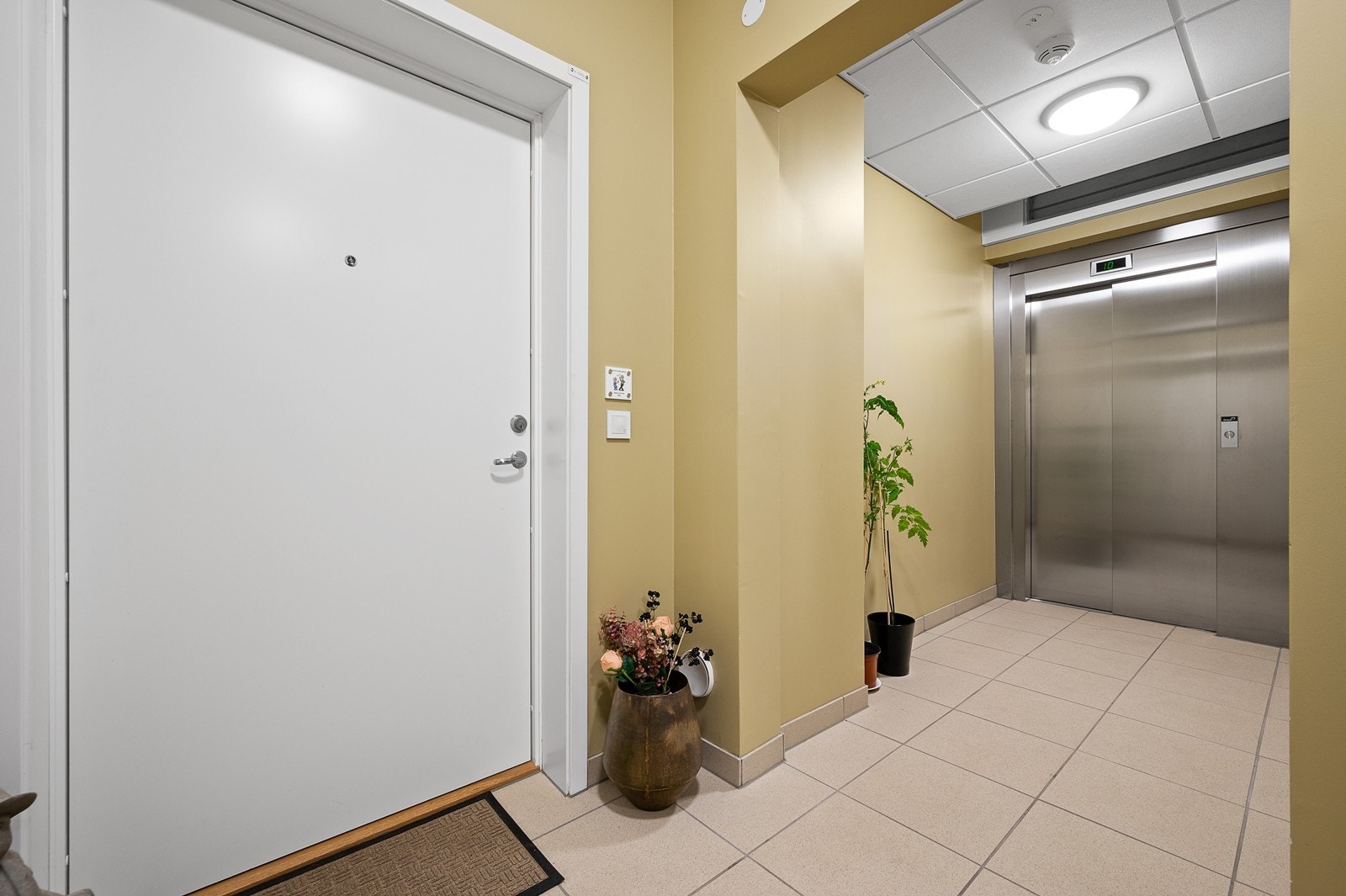 Leiligheten er like ved heisen, meget enkel adkomst! Galleribilde