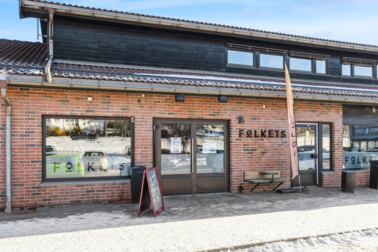 Folkets er en hyggelig restaurant som ligger i gangavstand. Galleribilde