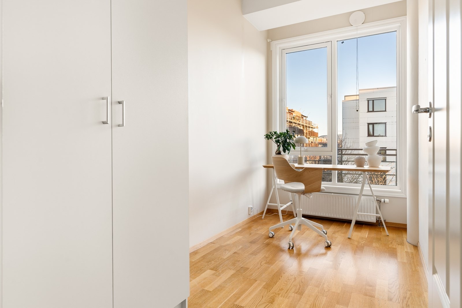 Soverom 2 er på ca 6,3 kvm. Kan fint benyttes som kontorplass eller gjesterom. Galleribilde