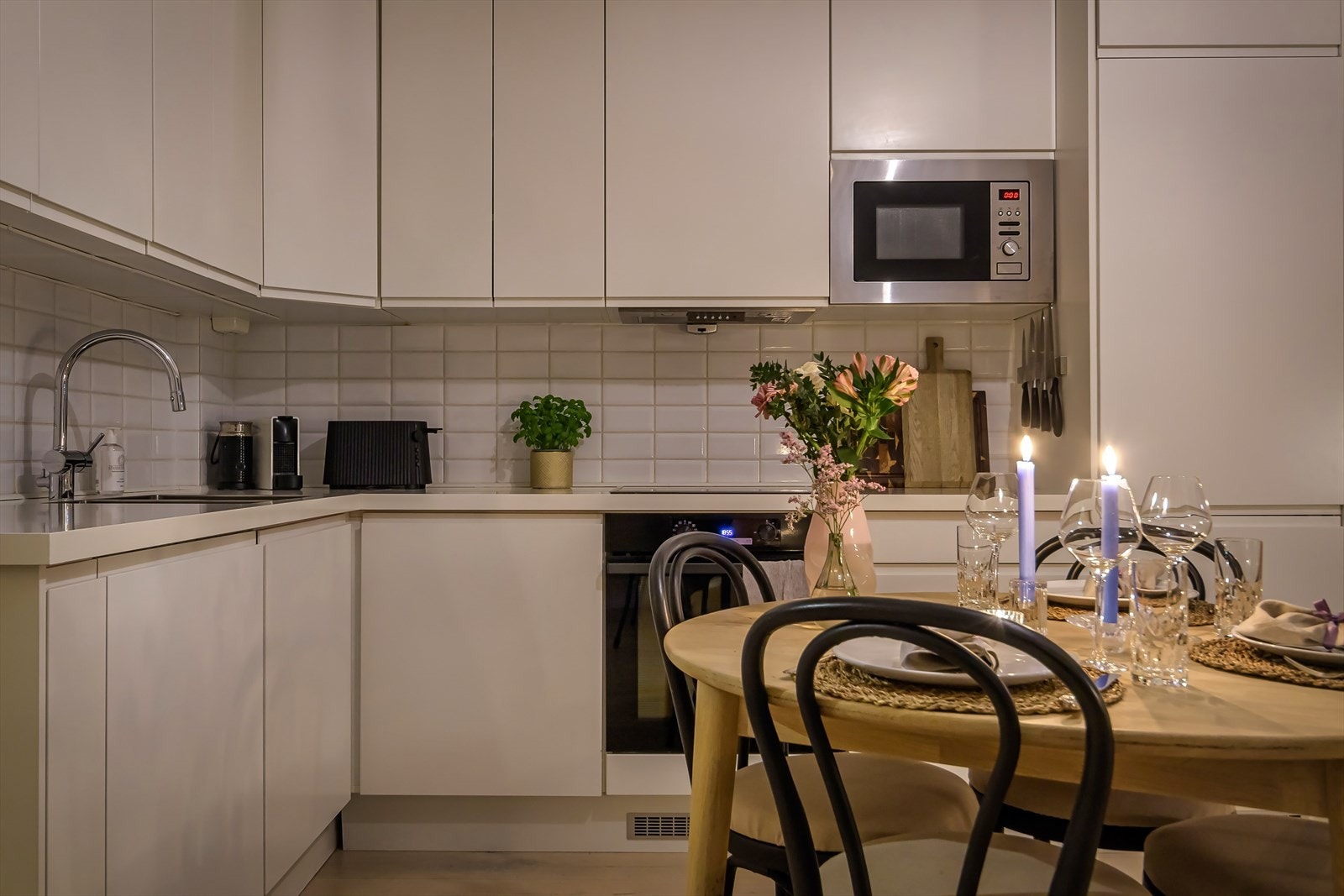 En koselig stue både til hverdags og fest. Galleribilde