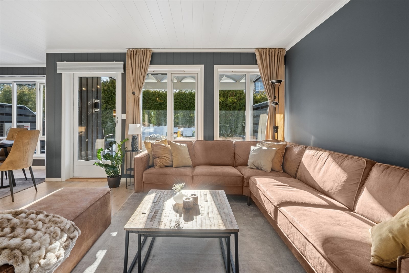 Her kan du sitte og hygge deg sammen med venner og familie i skjermede omgivelser. Galleribilde